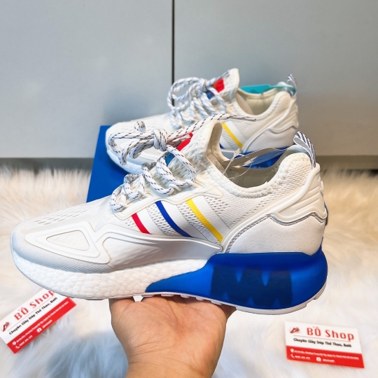 ADIDAS ZX 2K BOOST WHITE BLUE RED