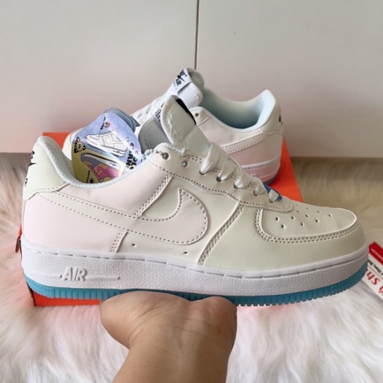 NIKE AIR FORCE 1 07 LX “UV REACTIVE” (đổi màu full)