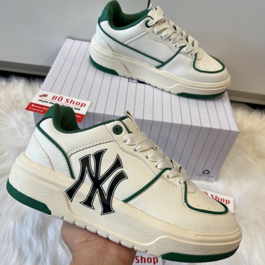 MLB CHUNKY LINER NEW YORK YANKEES WHITE GREEN