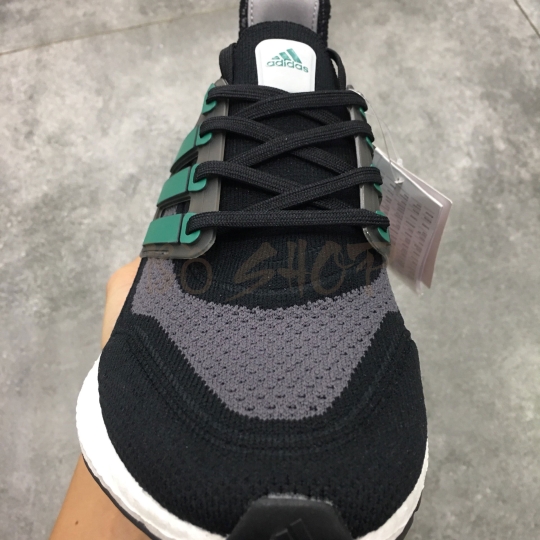 ADIDAS ULTRA BOOST 21 CORE BLACK / SUB GREEN
