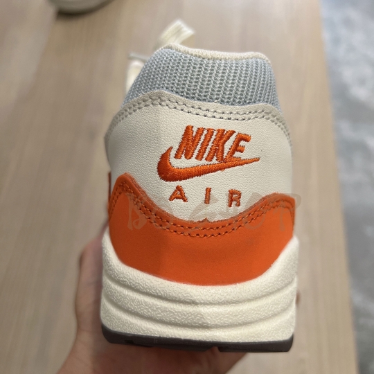 NIKE AIR MAX 1 COLLABORATION X PATTA ORANGE
