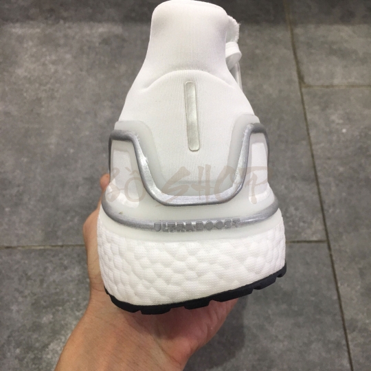 ADIDAS ULTRA BOOST 20 WHITE STRIPES BLACK