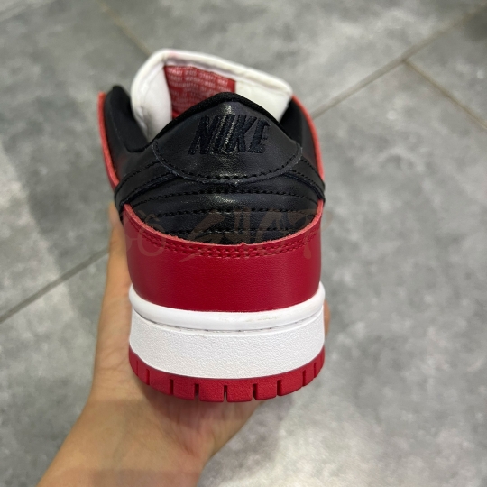 NIKE SB DUNK LOW 'CHICAGO'