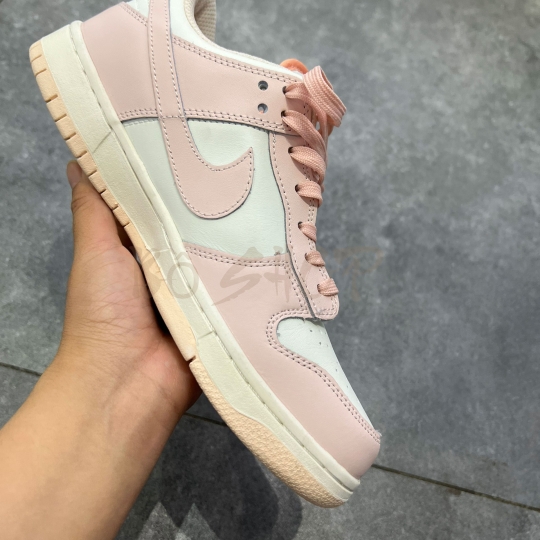 NIKE SB DUNK LOW ORANGE PEARL