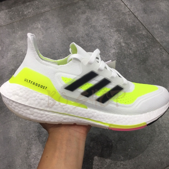 ADIDAS ULTRA BOOST 21 CORE BLACK / SOLAR YELLOW