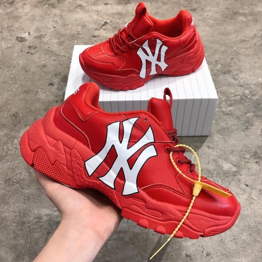 MLB NEW YORK YANKEES RED BIG BALL CHUNKY A