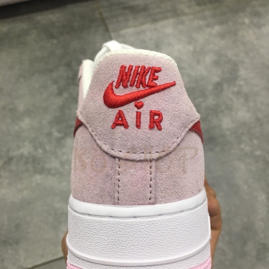 NIKE AIR FORCE 1 LOW 07 QS VALENTINE DAY LOVE LETTER