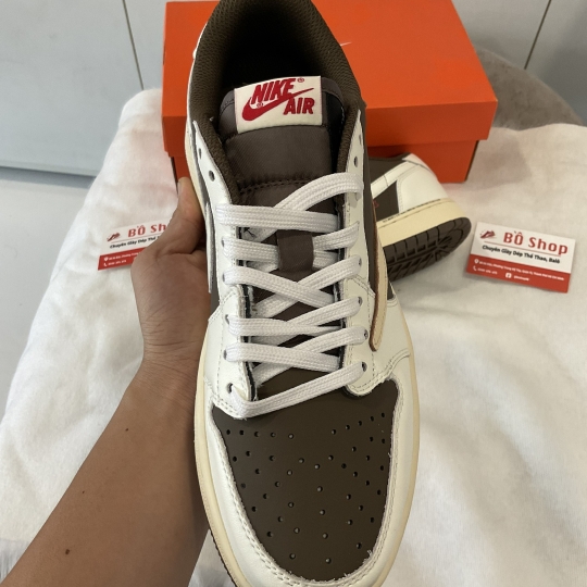 NIKE AIR JORDAN 1 LOW TRAVIS SCOTT 'REVERSE MOCHA'