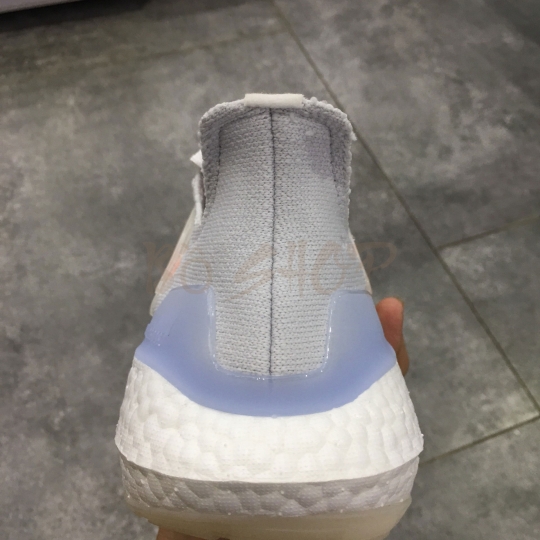 ADIDAS ULTRA BOOST 21 CRYSTAL CLOUD WHITE / GLOW PINK