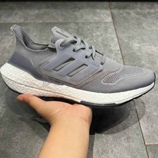 ADIDAS ULTRA BOOST 22 GREY TWO