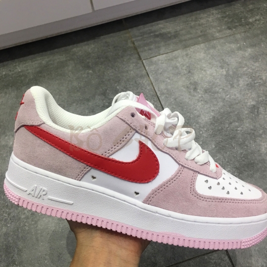 NIKE AIR FORCE 1 LOW 07 QS VALENTINE DAY LOVE LETTER