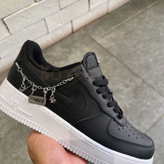 NIKE AIR FORCE 1 LOW 07 LX LUCKY CHARM BLACK