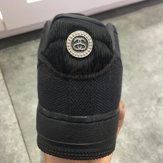 NIKE AIR FORCE 1 LOW STUSSY FOSSIL BLACK