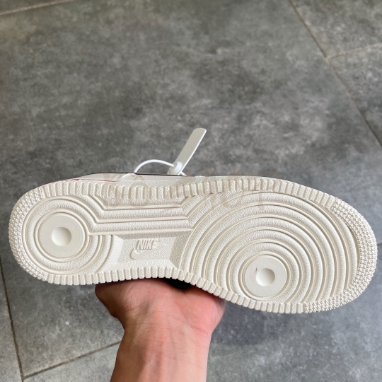 NIKE AIR FORCE 1 LOW WHITE BROWN