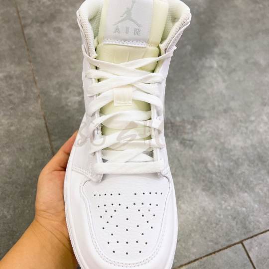 NIKE AIR JORDAN 1 MID TRIPLE WHITE