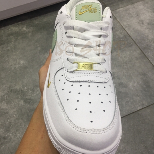 NIKE AIR FORCE 1 SWOOSH MINT & GOLD