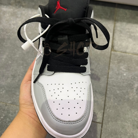 NIKE AIR JORDAN 1 LOW LIGHT SMOKE GREY