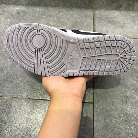 NIKE AIR JORDAN 1 LOW 'ATMOSPHERE' GREY BLACK