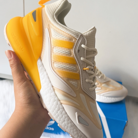 ADIDAS ZX 2K BOOST WHITE SOLAR GOLD