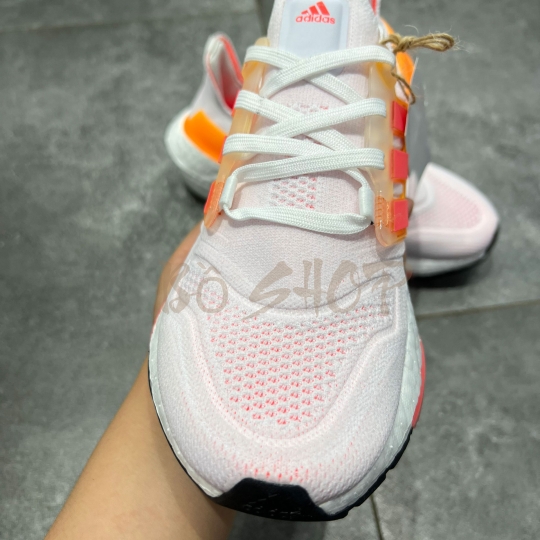 ADIDAS ULTRA BOOST 22 CLOUD WHITE / FLASH ORANGE