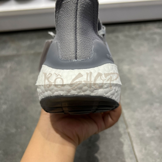 ADIDAS ULTRA BOOST 22 GREY TWO