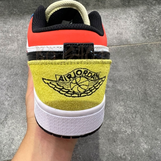 NIKE AIR JORDAN 1 LOW MULTICOLOR