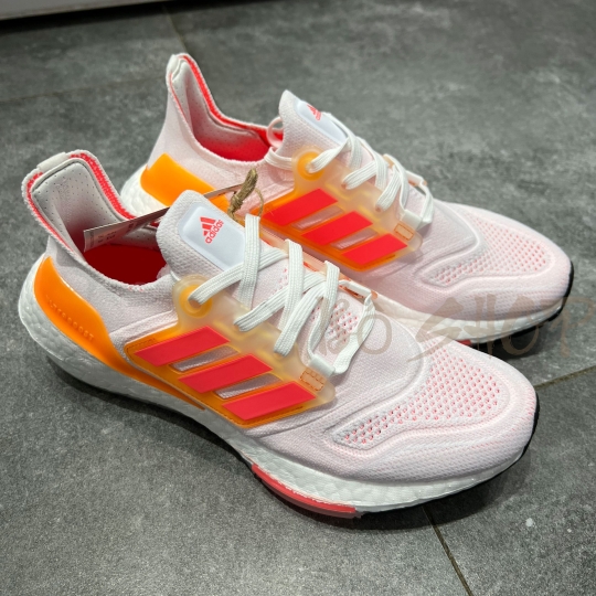 ADIDAS ULTRA BOOST 22 CLOUD WHITE / FLASH ORANGE
