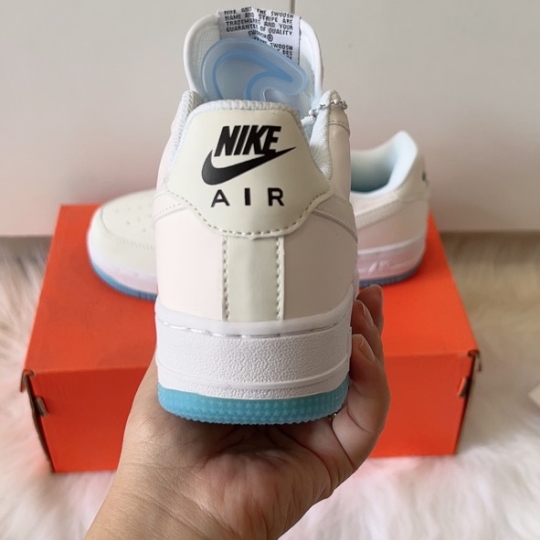 NIKE AIR FORCE 1 07 LX “UV REACTIVE” (đổi màu full)