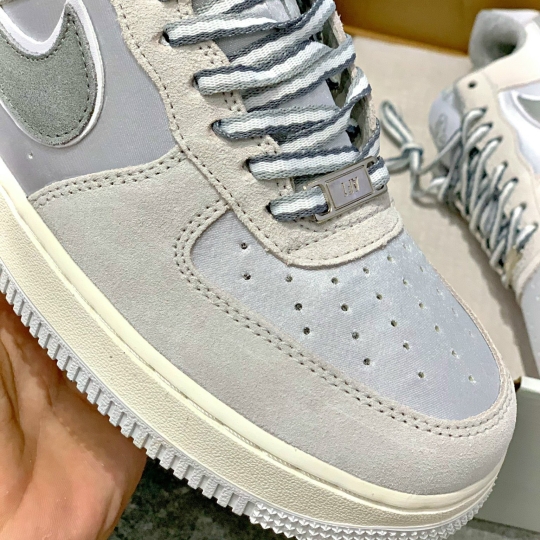 NIKE AIR FORCE 1 LOW ‘ATHLETIC CLUB GREY’