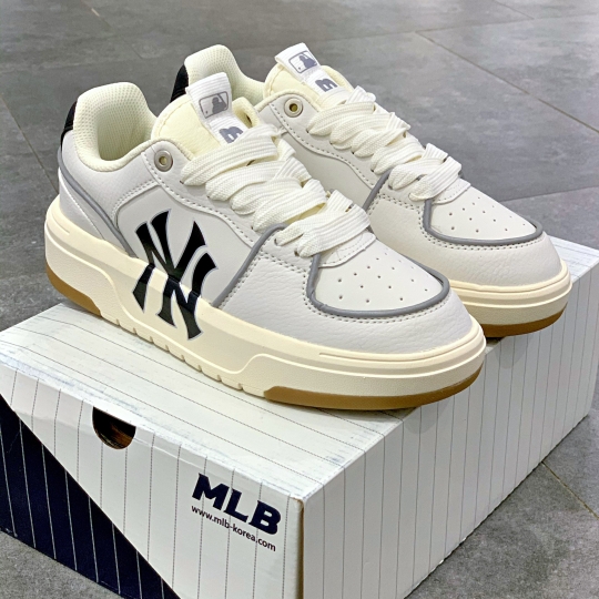 MLB CHUNKY LINER NEW YORK YANKEES WHITE CREAM