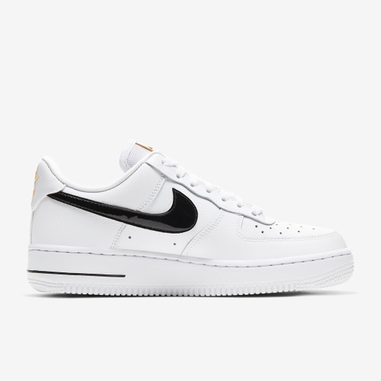 NIKE AIR FORCE 1 LOW 07 SE WHITE BLACK