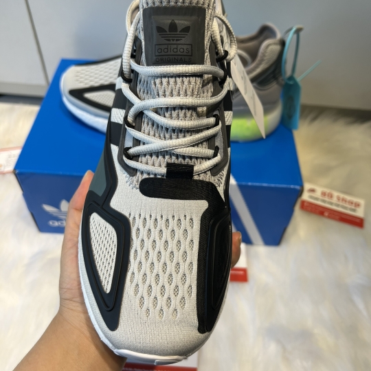 ADIDAS ZX 2K BOOST CLEAR GREY CORE BLACK GRANITE