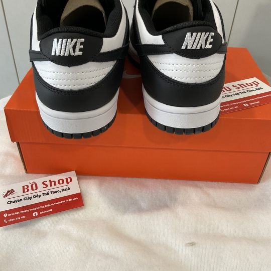 NIKE SB DUNK LOW BLACK WHITE