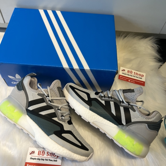 ADIDAS ZX 2K BOOST CLEAR GREY CORE BLACK GRANITE