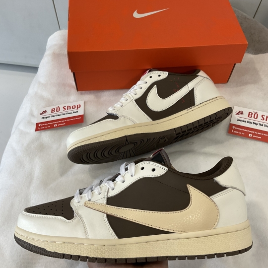 NIKE AIR JORDAN 1 LOW TRAVIS SCOTT 'REVERSE MOCHA'
