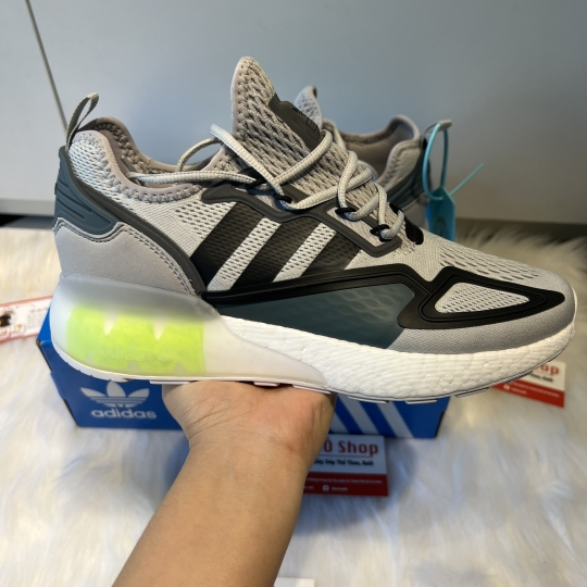 ADIDAS ZX 2K BOOST CLEAR GREY CORE BLACK GRANITE