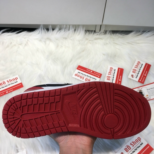 NIKE AIR JORDAN 1 LOW 'GYM RED'