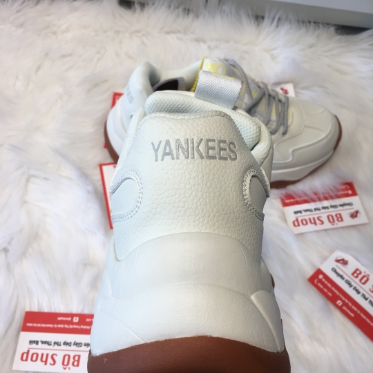 MLB NEW YORK YANKEES BIG BALL CHUNKY EMBO