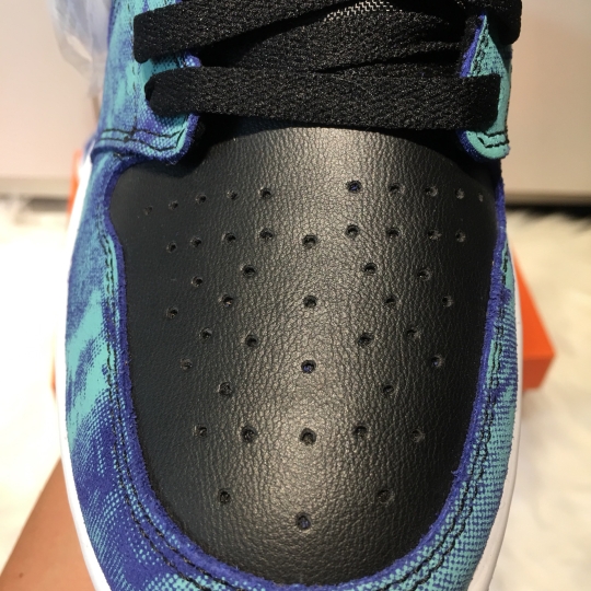 NIKE AIR JORDAN 1 HIGH RETRO TIE DYE 11