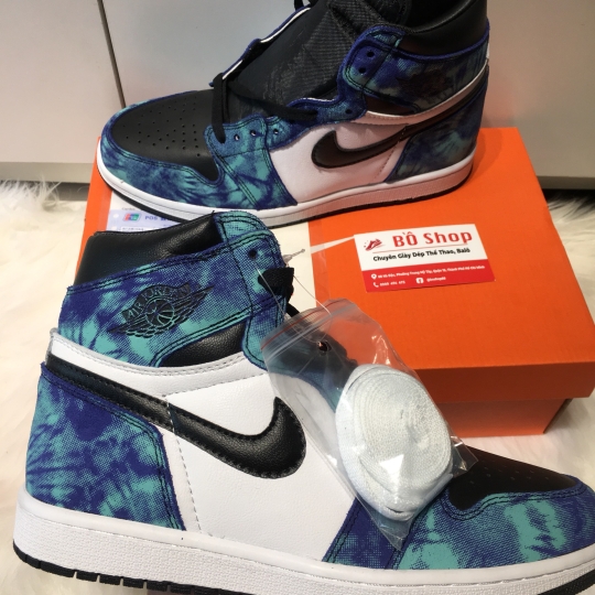 NIKE AIR JORDAN 1 HIGH RETRO TIE DYE 11