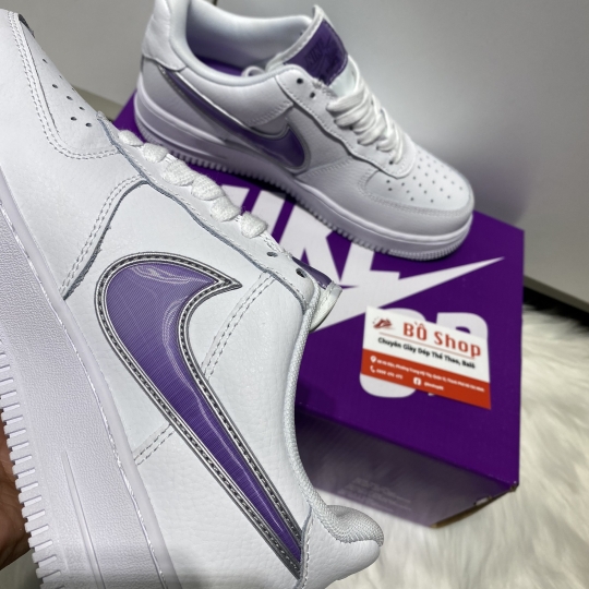 NIKE AIR FORCE 1 LOW WHITE SWOOSH PURPLE