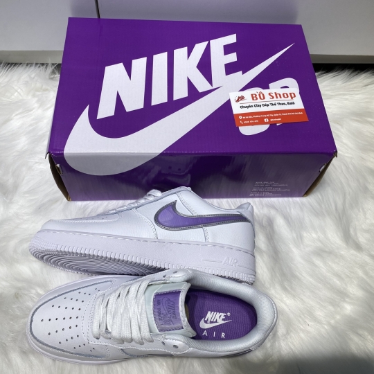 NIKE AIR FORCE 1 LOW WHITE SWOOSH PURPLE