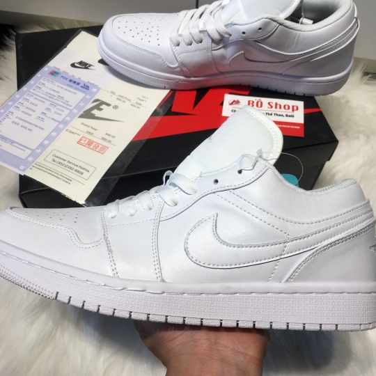 NIKE AIR JORDAN 1 LOW TRIPLE WHITE 11