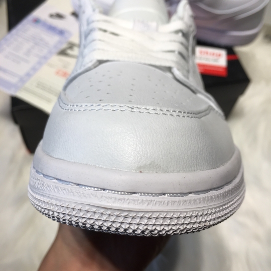 NIKE AIR JORDAN 1 LOW TRIPLE WHITE 11