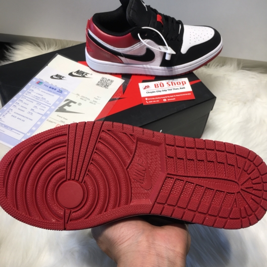 NIKE AIR JORDAN 1 LOW 'BLACK TOE'