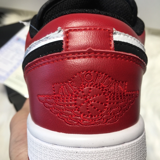 NIKE AIR JORDAN 1 LOW 'BLACK TOE'