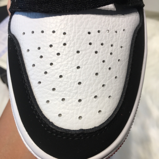 NIKE AIR JORDAN 1 LOW 'BLACK TOE'