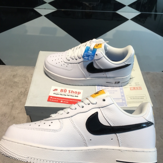 NIKE AIR FORCE 1 LOW 07 SE WHITE BLACK