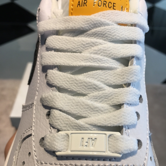 NIKE AIR FORCE 1 LOW 07 SE WHITE BLACK