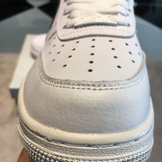 NIKE AIR FORCE 1 LOW 07 SE WHITE BLACK